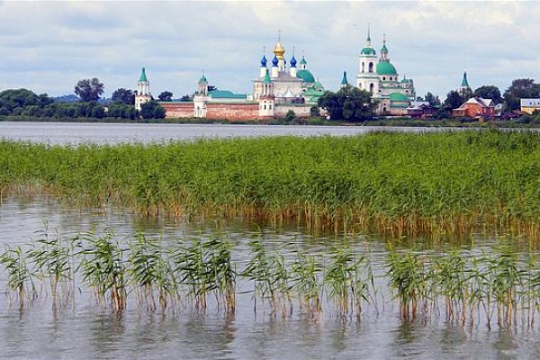 Гостевой дом на берегу озера Неро 