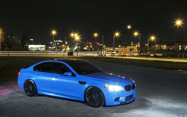 BMW M5 Обои для рабочего стола 600x382