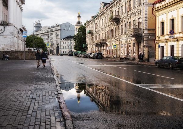 Александровский сад ночью