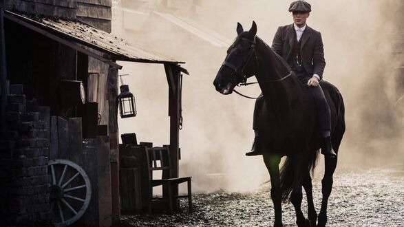 100+] Peaky Blinders Pictures 