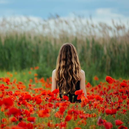 Скачать картинки Hombre con flores 